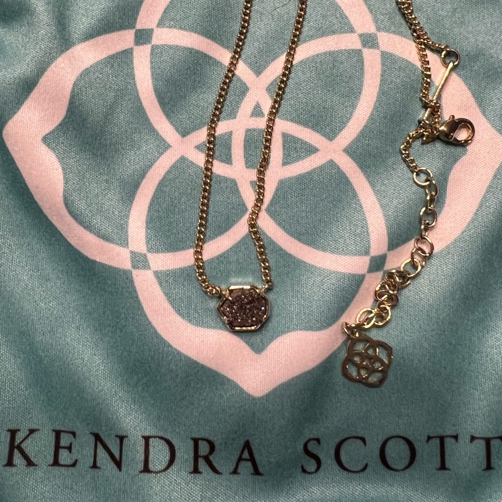 Kendra Scott Pendant